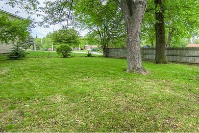 1426 64th St, Windsor Heights, IA 50324 - photo 2