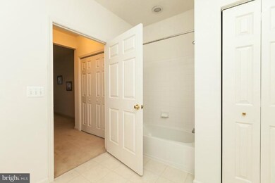 5352 Glenthorne Ct unit 5352, Baltimore, MD 21237 - photo 7