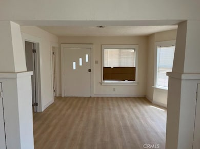 1353 1353 W 90th, Los Angeles, CA 90044 - photo 7