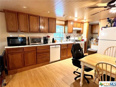 5866 Quail Hollow Dr, Temple, TX 76502 - photo 2