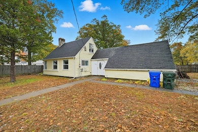 63 Peer St, Springfield, MA 01109 - photo 4