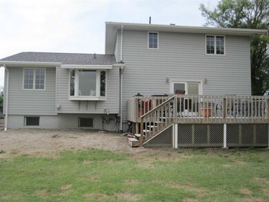 10647 W Platte Valley Rd, North Platte, NE 69101 - photo 3