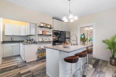 6271-6 Kitchen facing dining with corner