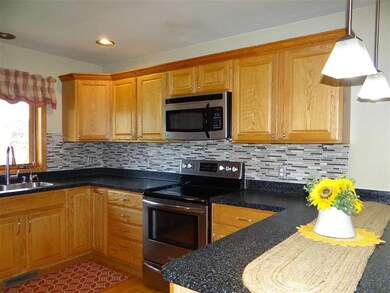 N9401 County Road D, Belleville, WI 53508 - photo 4