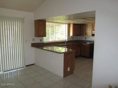 Kitchen - 15424 N. 31st Dr. - Austin Fle