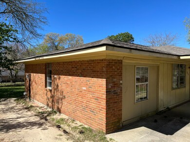 2023-03-08_037