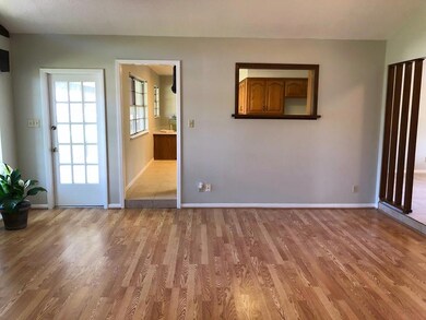 107 Glenmoor Dr, Fredericksburg, TX 78624 - photo 6