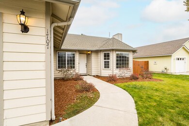 1707 NW 20th St, Redmond, OR 97756 - photo 6