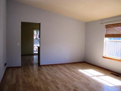 1010 NW Union St, Bend, OR 97701 - photo 3
