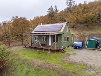 311 Grays Creek Rd, Grants Pass, OR 97527 - photo 2