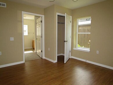 968 Bernhard Rd, Columbus, OH 43227 - photo 4