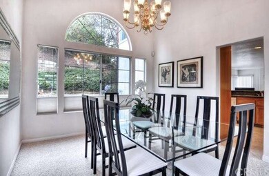Open and charming for those family get togethers.