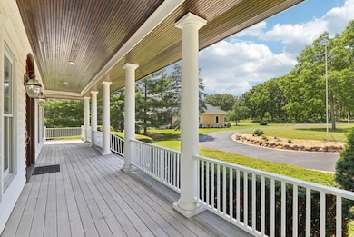 Multiple Outdoor Entertaining Areas
