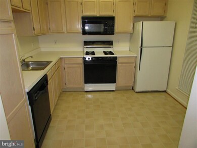 5033 Triplett Rd unit ., Owings Mills, MD 21117 - photo 7