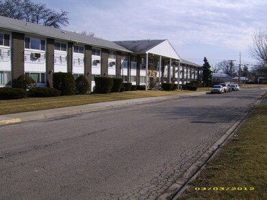 1312 Melrose Ave unit 110, Waukegan, IL 60085 - photo 5