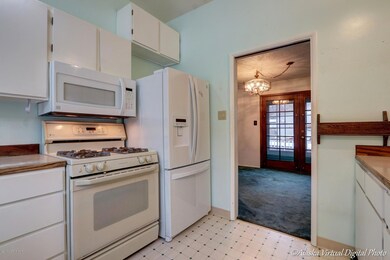 All appliances stay!