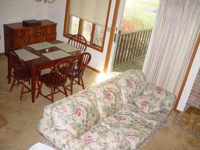 54 Village Dr, Stroudsburg, PA 18360 - photo 4