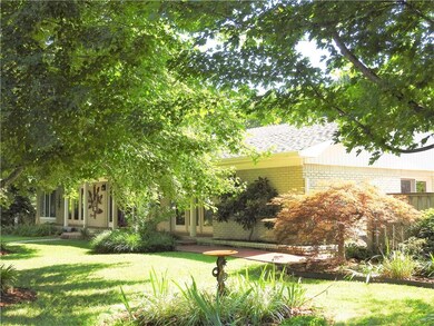 704 NW D St, Bentonville, AR 72712 - photo 3