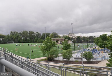 13338 Sherwood Park Ln, Herndon, VA 20171 - photo 4