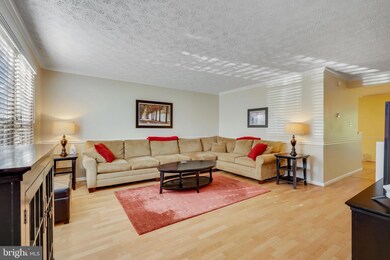 13212 Custom House Ct, Fairfax, VA 22033 - photo 6