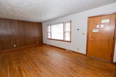 2304 Pleasant Plain Ave, Elkhart, IN 46517 - photo 7