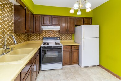 1243 Brown St unit 3A, Des Plaines, IL 60016 - photo 6