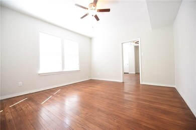4612 Junius St unit B, Dallas, TX 75246 - photo 4