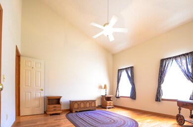 17 Castle Hills Rd unit B, Agawam, MA 01001 - photo 4
