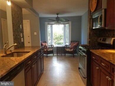 552 Cedarbrook Rd, Southampton, PA 18966 - photo 4