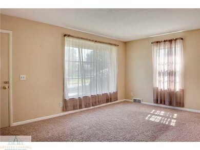 915 Andrus Ave, Lansing, MI 48917 - photo 3