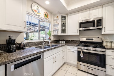 10012 Reseda Blvd unit B, Northridge, CA 91324 - photo 7