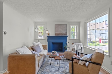 3330 Berkeley Rd, Cleveland, OH 44118 - photo 6