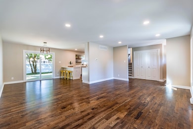 1325 Azalea Dr, Munster, IN 46321 - photo 4