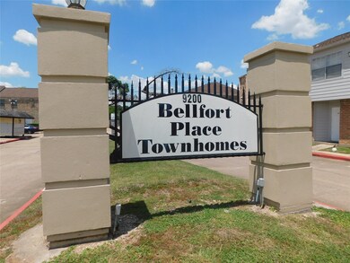 9200 W Bellfort St unit 48, Houston, TX 77031 - photo 4