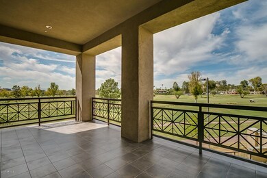 06_MainBalcony