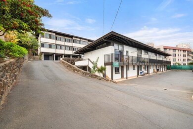 471 Liholiho St unit 13, Wailuku, HI 96793 - photo 3