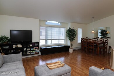 Living & Dining