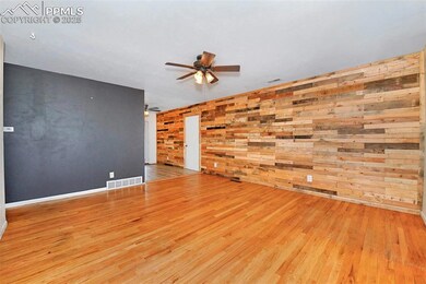 Plenty of room to entertain!