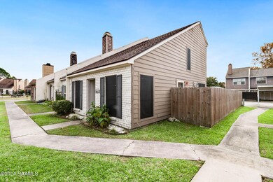 2-web-or-mls-130 D Williamsburg Circle-1