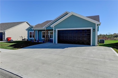 947 N White Oaks Ln, Oak Grove, MO 64075 - photo 3