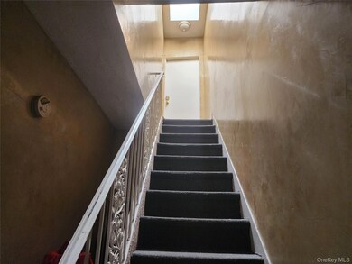 5912 58th Rd, Maspeth, NY 11378 - photo 4