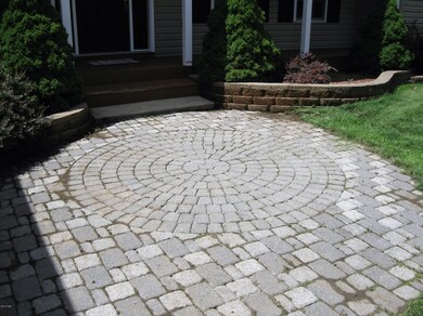 137 Caribou Rd, Dingmans Ferry, PA 18328 - photo 4