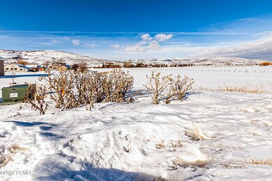 1_Land_high_3806356
