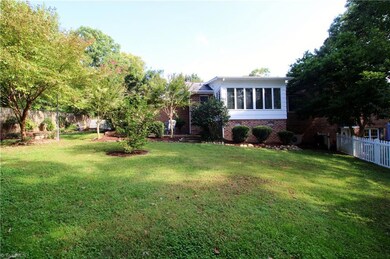 5601 Fallingbrooks Dr, Greensboro, NC 27407 - photo 2