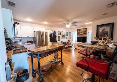 1200 White St-01