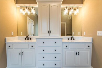 10009 Sunset Dr, Lenexa, KS 66220 - photo 6