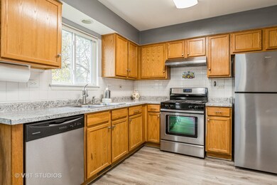 1884 Cambridge Dr, Carpentersville, IL 60110 - photo 4