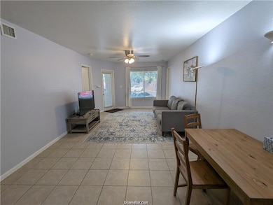 521 Southwest Pkwy unit 102, College Station, TX 77840 - photo 2