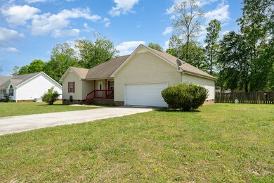 801 Indian Springs Cir, Manchester, TN 37355 - photo 2