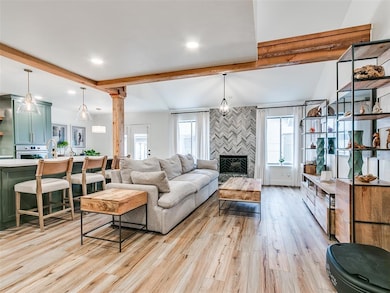 9803 Hefner Village Place, Oklahoma City, OK 73162 - photo 4